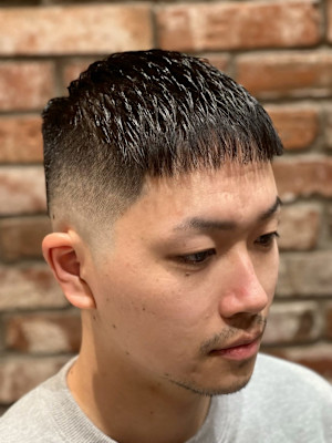 大宮メンズクロップスキンフェード短髪バーバースタイル