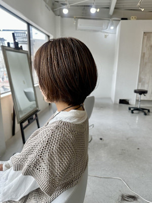 大人可愛い20代30代40代◎白髪ぼかしハイライトショートボ