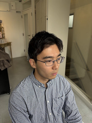 センターパートツーブロックセンター分け