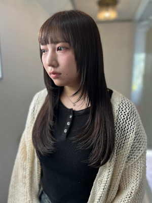 セミロングレイヤーカットハッシュカットミルクティーグレージュ