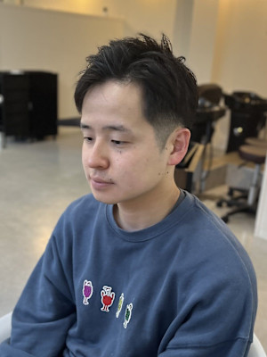 20代30代40代流行ツーブロック刈り上げ黒髪ベリーショート