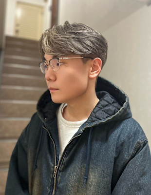 20代30代40代◎刈り上げセンターパートグレージュハイトー