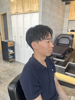 ツーブロックスパイラルパーマシャドウパーマアップバング