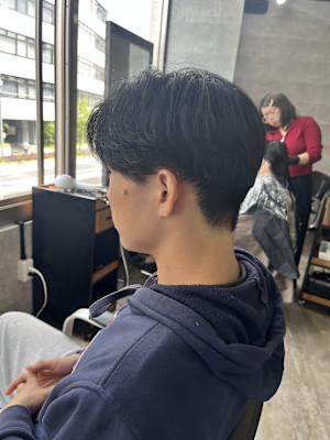 フェザーパーマセンターパートツーブロックフェザーショート