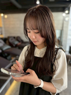 レイヤーカットセミロングオリーブグレージュ/高田馬場/新宿