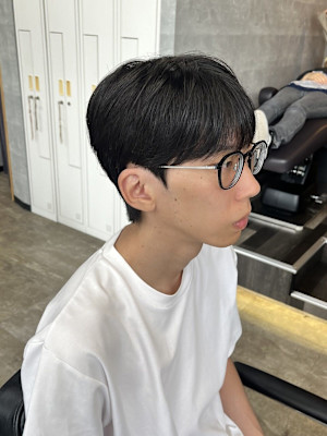 韓国スタイルダウンパーマメンズマッシュ