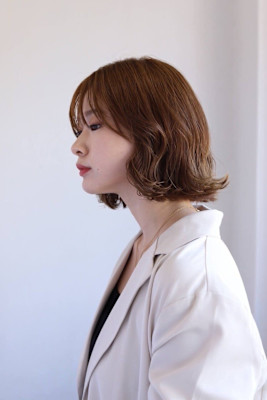 大人可愛い20代30代40代前髪パーマグレーベージュ外はねボ