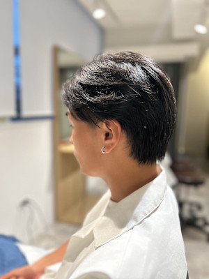 MEN'S HAIRアッシュブラックセンターパート