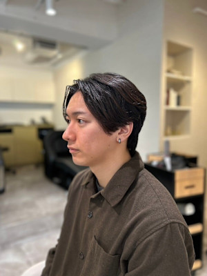 アッシュブラックマッシュパーマ韓国スタイルセンターパート