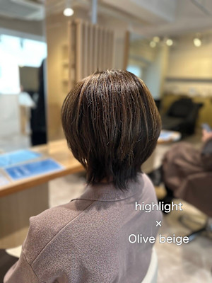 ウルフカットショートカットレイヤーカットクラゲヘアグレージュ