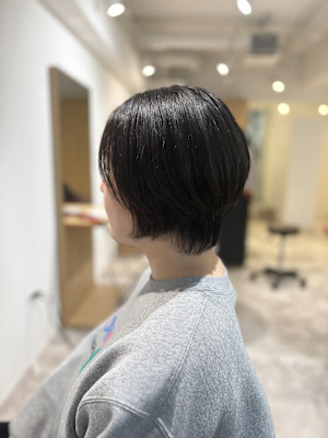 20代30代40代◎似合わせ丸みシルエットのコンパクトショー