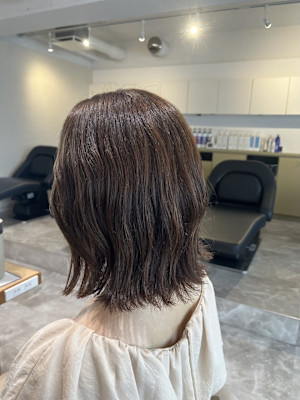 20代30代40代◎似合わせカット暗めカラー癖を活かしたミデ