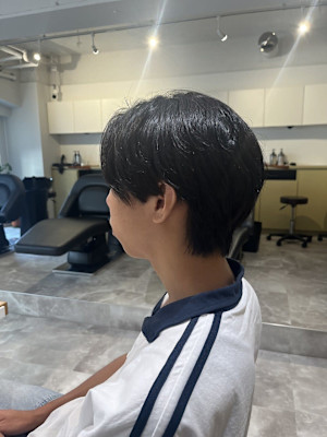 20代30代40代◎似合わせカットブルーブラックフェザーパー