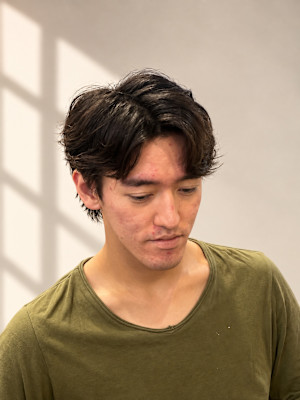 直毛を扱いやすく。ナチュラルパーマ