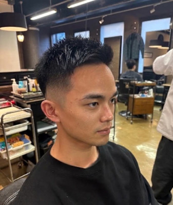 サイドパートローフェードミドルフェード無造作ヘアナードヘア