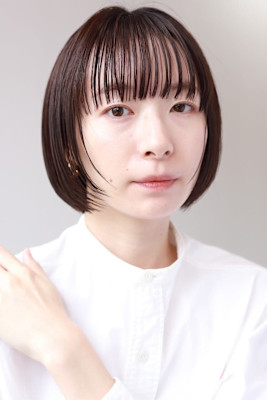 20代30代40代◎ 魅力倍増カールセミディダークグレージュ