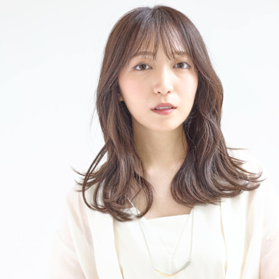 大人女性の艶髪ナチュラルロング