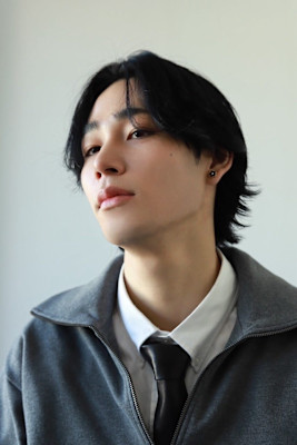 韓国マッシュウルフブルーブラック20代30代40代前髪パーマ