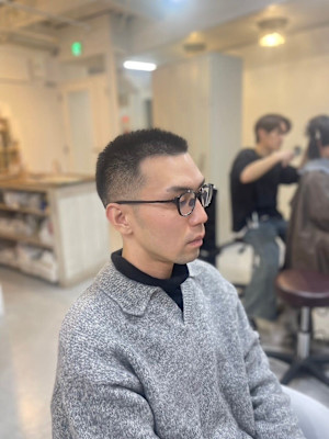 20代30代40代スパイキーショート短髪刈り上げビジネス大人