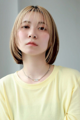 20代30代40代イメチェン似合わせカットハイトーンカラーボ