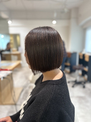 20代30代40代◎似合わせ広がりを抑えた艶ボブで上品黒髪