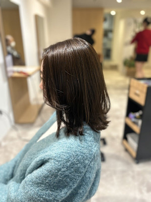 20代30代40代◎似合わせミディアムレイヤーカットオリーブ