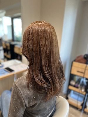 セミロングレイヤーカットミルクティーベージュ/四条大宮/京都