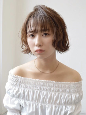 大人可愛い◎20代30代40代前髪パーマグレーベージュ