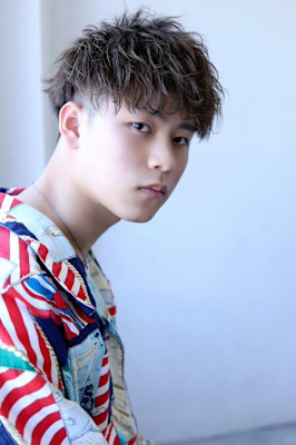 MEN'S HAIR束感波巻きアッシュブラックショートマッシ