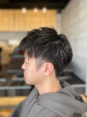 MEN'S HAIRアッシュブラック束感波巻きショートマッシ