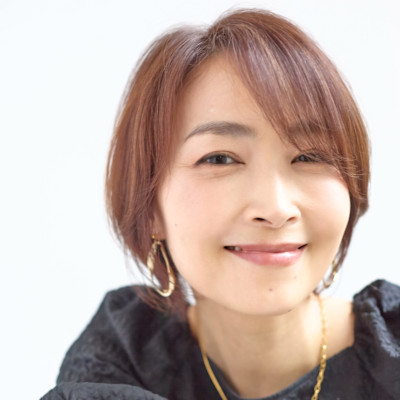 上品シルエットの大人ショート