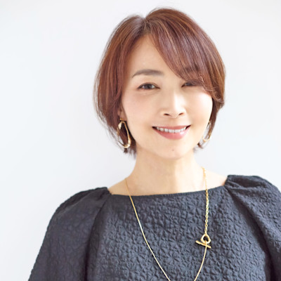 上品シルエットの大人ショート