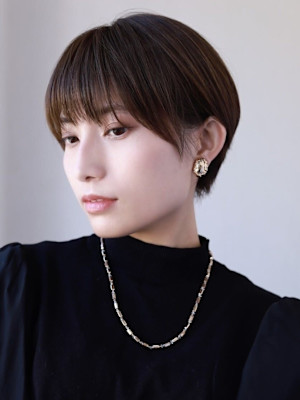 20代30代40代イメチェン似合わせカットフルバングショート