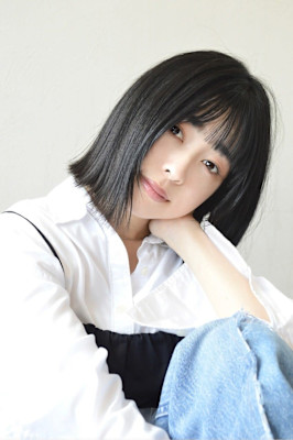 20代30代40代◎ 魅力倍増カールセミディダークグレージュ