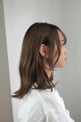 20代30代40代◎ 魅力倍増カールセミディダークグレージュ