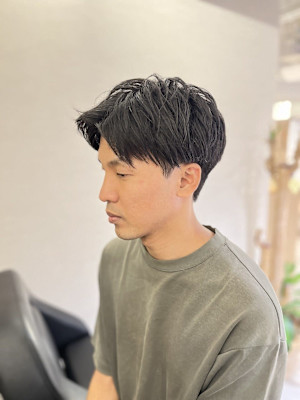アップバングメンズマッシュメンズウルフセンターパート