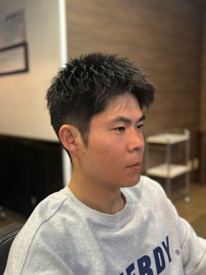 サイドパートローフェードミドルフェード無造作ヘアナードヘア