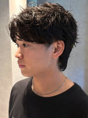 ニュアンスパーマ センターパ―ト ラウンドマッシュ 黒髪