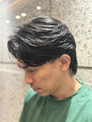 襟足あり毛流れスタイル