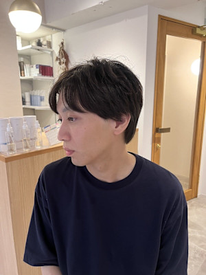 メンズマッシュニュアンスパーマコンマバングセンターパート