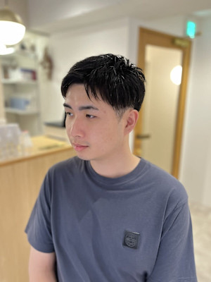 メンズマッシュアップバングフェードセンターパートツーブロック