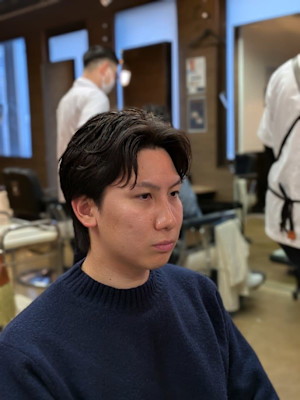 サイドパートローフェードミドルフェード無造作ヘアナードヘア
