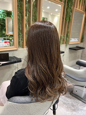 ロンググレージュカラーコテ巻き