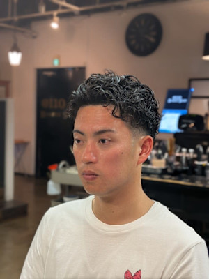 サイドパートローフェードミドルフェード無造作ヘアナードヘアツ