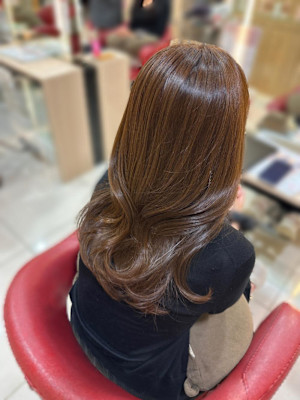 【伊勢原】イルミナカラー+髪質改善で叶える透明感オリーブ