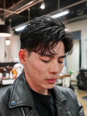 サイドパートローフェードミドルフェード無造作ヘアナードヘアツ