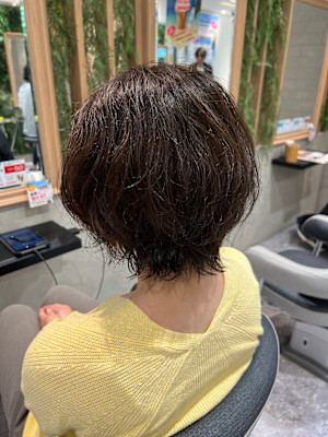 ニュアンスパーマミディアムショートボブ