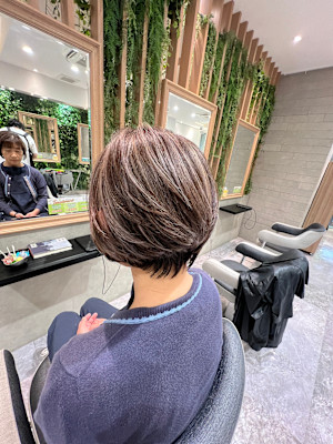 ウォームブラウン白髪染め大人ショート