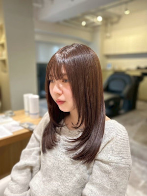 ミディアムレイヤーカットブラウンカラー