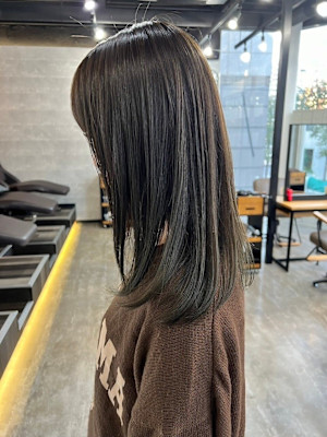レイヤーカットセミロングオリーブグレージュ/四条大宮/烏丸